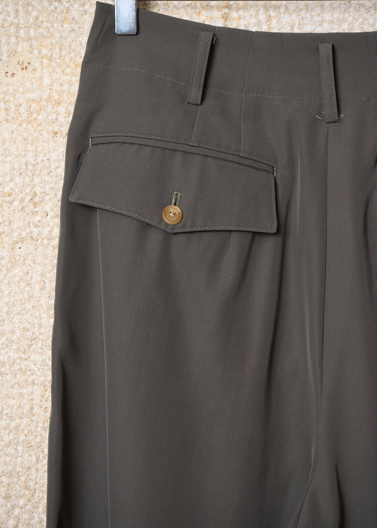 Pour Homme Olive Green Pleated Tropical Wool Pants 1990's - Medium