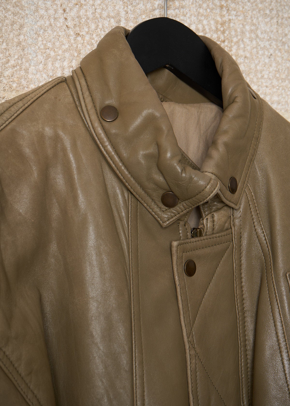 HAI OLIVE ASSYMETRICAL POCKETS  LONG LEATHER JACKET 1980'S - LARGE