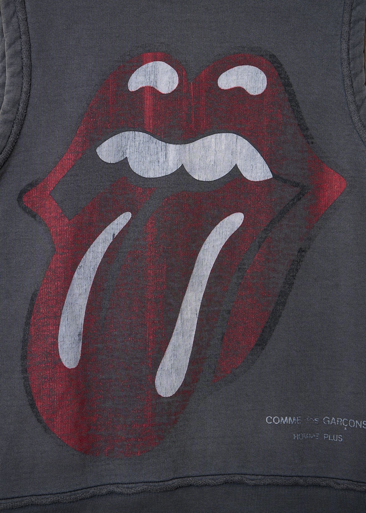 HOMME PLUS GREY FADED ROLLING STONES SLEEVLESS SWEASTHIRT SS2006 - SMALL