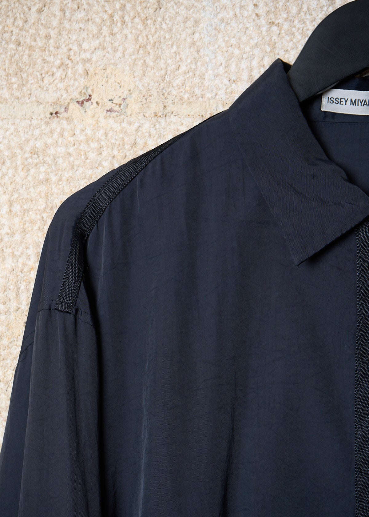 NAVY LIGHT NYLON ONE POCKET ZIP OVERSHIRT SS1999 - LARGE