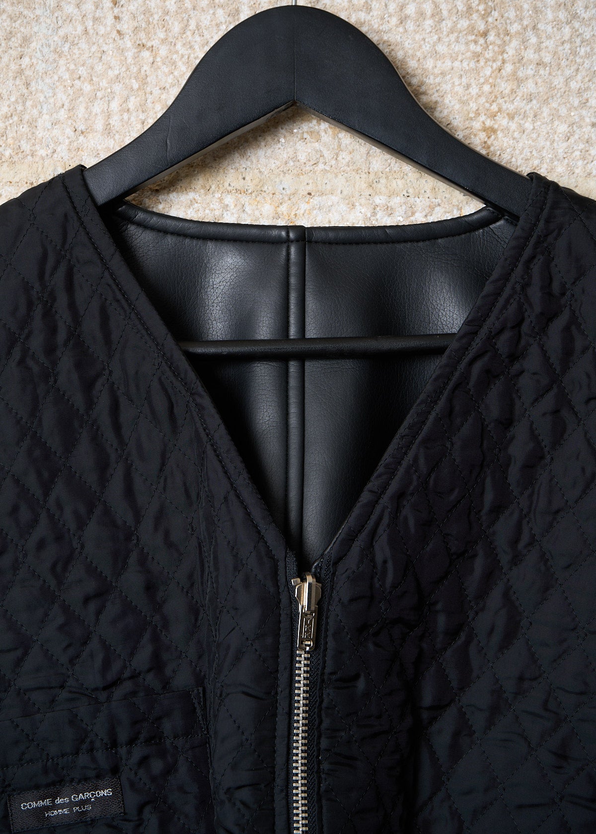 HOMME PLUS BLACK FAUX LEATHER REVERSIBLE QUILTED ZIP GILET AW1989 - SMALL