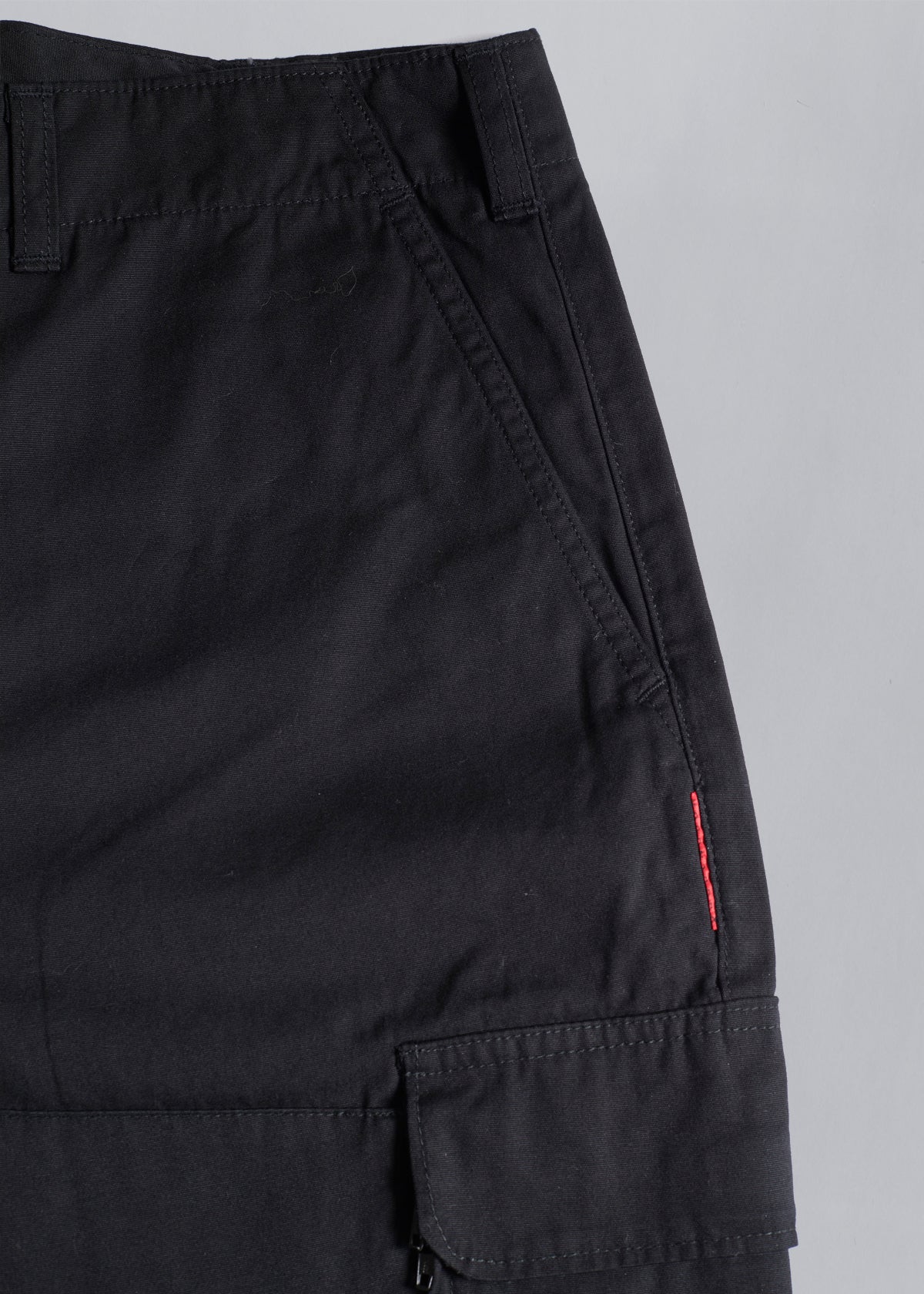 Black Classic Cargo Short Red Tag 1990's - Large - The Archivist Store